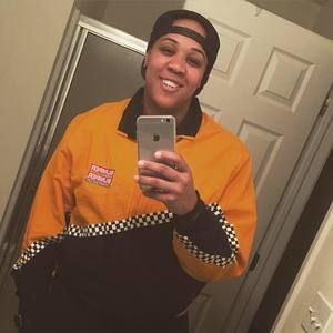 Meet your Posher, Whitney