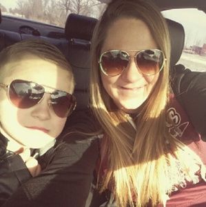 Meet your Posher, Danielle