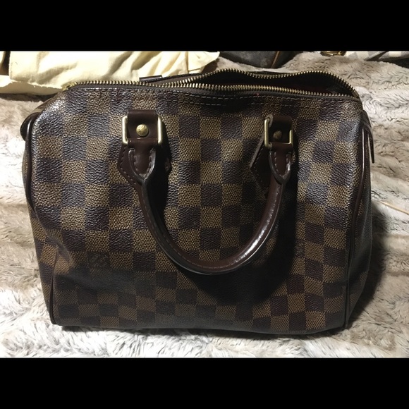 Authentic Louis Vuitton speedy 25 damier ebene