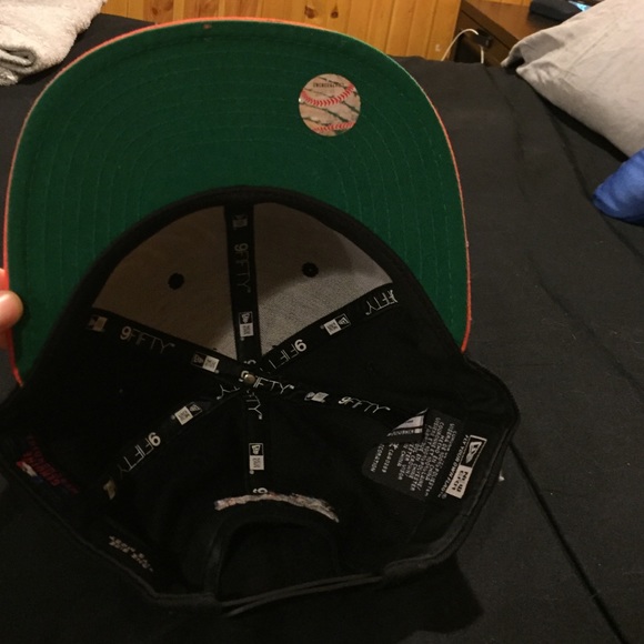 New Era Miami Marlins SnapBack - Picture 2 of 4