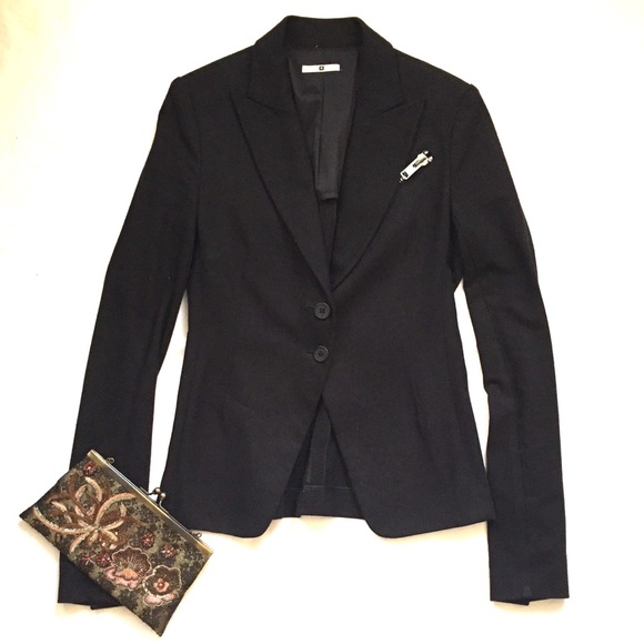 Ilsli Black Zipper Blazer - Picture 3 of 8