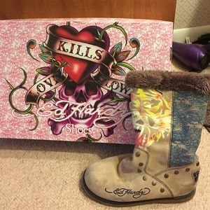 Ed Hardy boots size says 6.5 fits more of 7.5