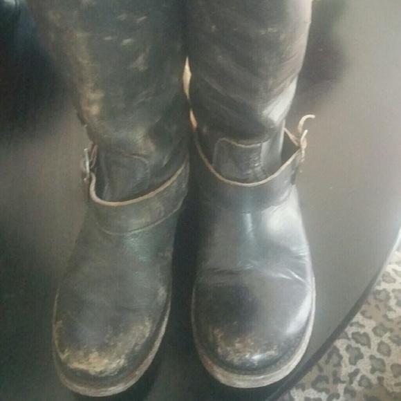 FREEBIRD Black distressed