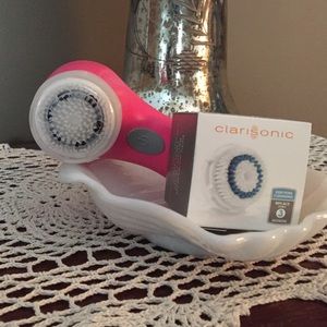 CLAIRISONIC MIA FACE CLEANSING BRUSH.