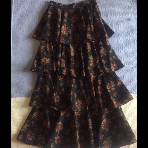 Floral Layered Ruffle Skirt. Vintage.