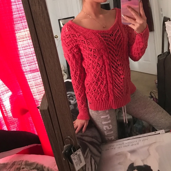 American Eagle cable knit sweater❤