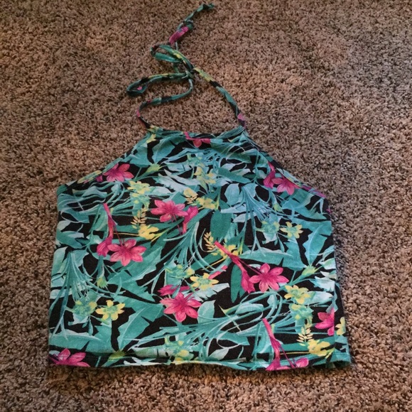 Halter crop top