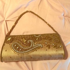 Cocktail purse in gold