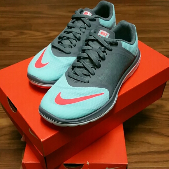 Women's Nike FS Lite Run 3