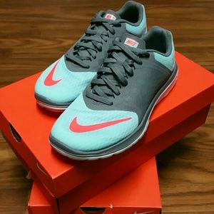 Women's Nike FS Lite Run 3