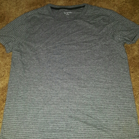 Childrens size 14 tee