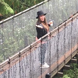 Meet your Posher, Justine