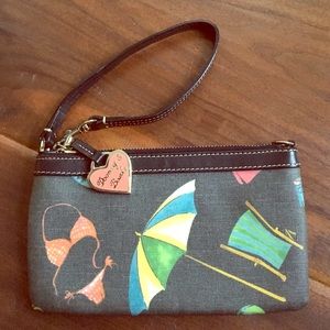 Dooney & Bourke wristlet