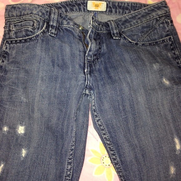 These blue jeans are antik denim.