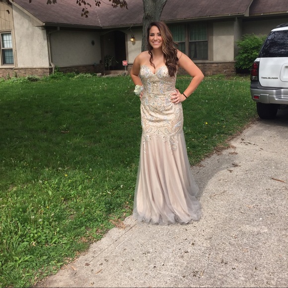 🎉Prom Dress🎉 - Picture 3 of 3