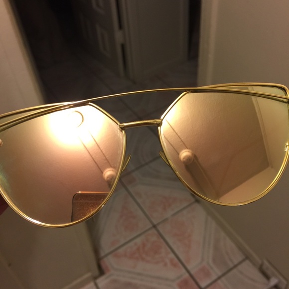 Retro sunglasses 😎 - Picture 3 of 4