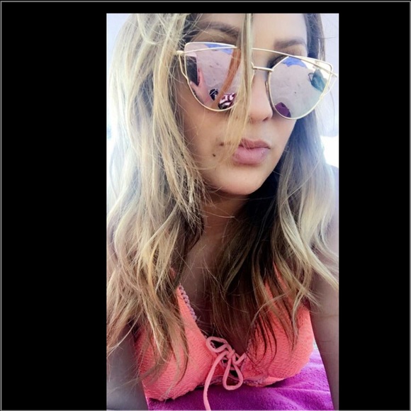 Retro sunglasses 😎 - Picture 4 of 4