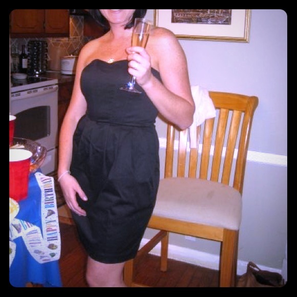 Black strapless H&M dress