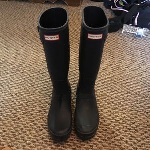 Navy hunter rain boots
