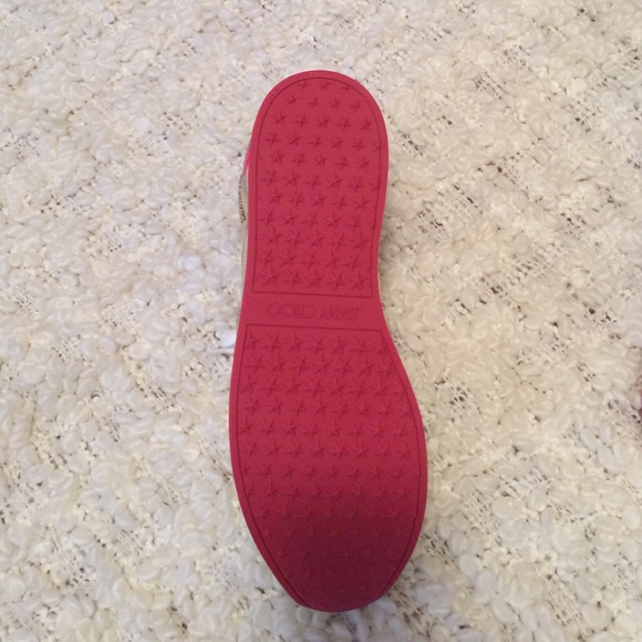 Super cute Jimmy Choo sneaker!! - Picture 4 of 4