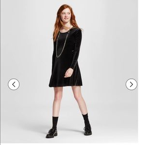 LONG SLEEVE VELOUR SKATER DRESS