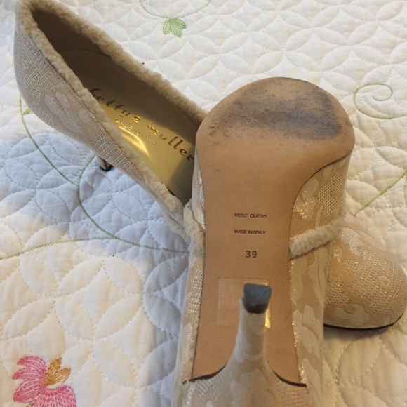Bettye Muller Pumps View 3