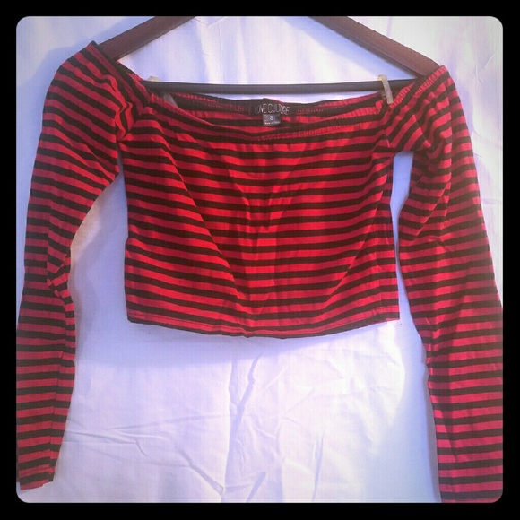 Off Shoulder Long Sleeve Crop Top