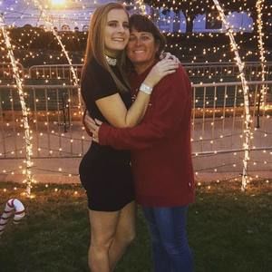 Meet your Posher, Chloe