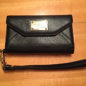 Michael Kors wristlet