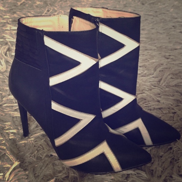 GX by Gwen Stefani Shoes - [gx by gwen stefani] KAORU boots//.
