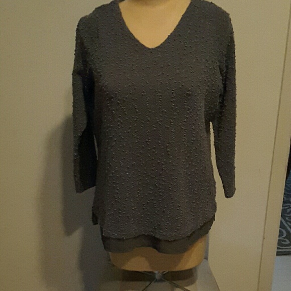 APT.9 LONG SLEEVE GREY NUBBY KNIT WITH SEQUINS
