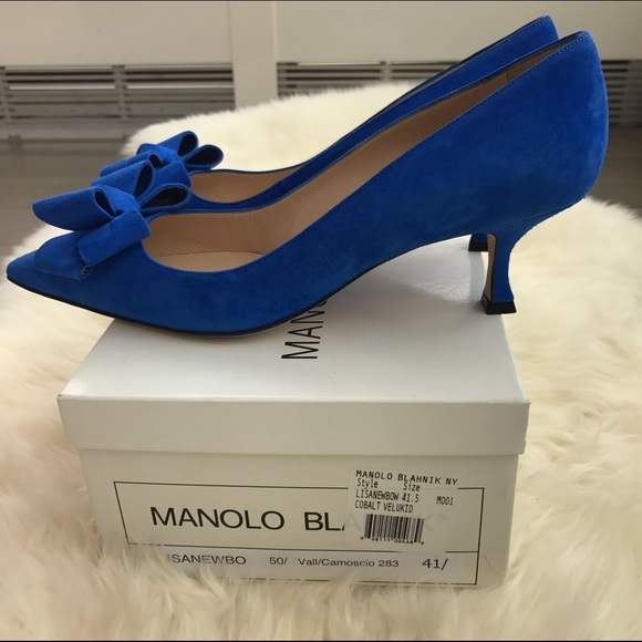 SOLD Manolo Blahnik Suede Pointed Toe Bow Heels - Picture 4 of 4