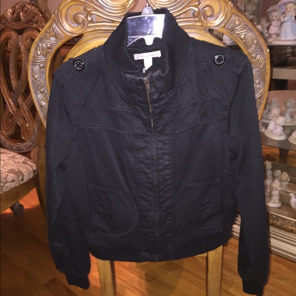 Black zippered jacket LARGE