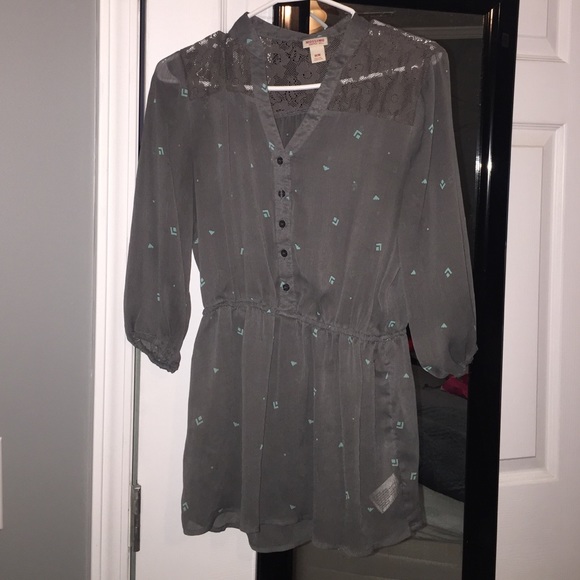MossiMo Co. blouse - Picture 1 of 3