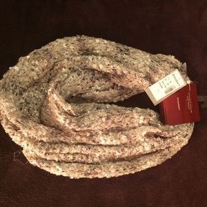 NWT Dressbarn infinity scarf-