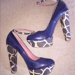 NEW Blue/Giraffe print Platform High Heels, sz10
