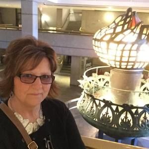 Meet your Posher, Shari