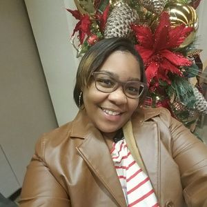 Meet your Posher, Amberial