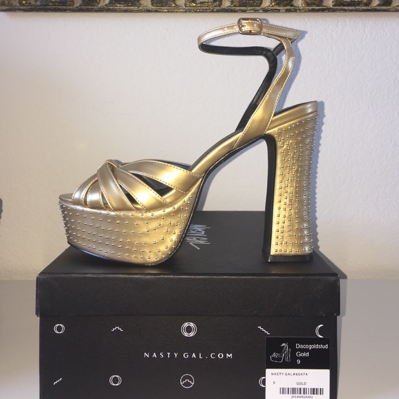 Nasty Gal Gold Disco Studded Platform size 9🕺