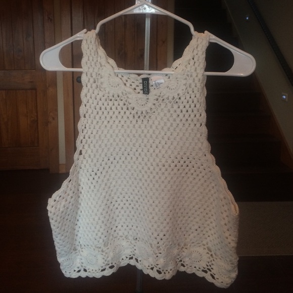 ‼️‼️‼️NWOT Crochet tank top - Picture 1 of 2
