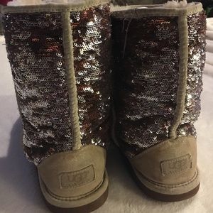 Champagne sparkle UGGS with reversible sequins!