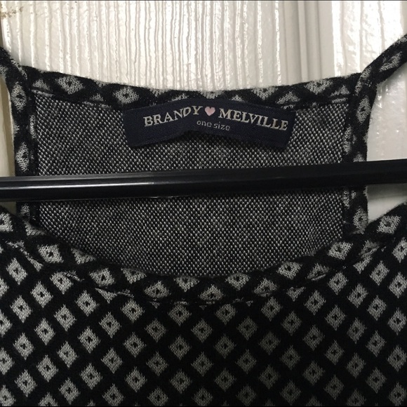 Brandy Melville black patterned tank top - Picture 3 of 3