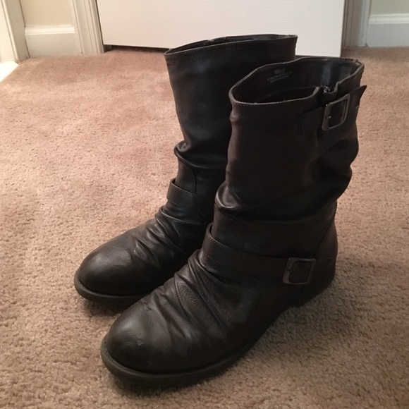 Short brown boots, size 9!
