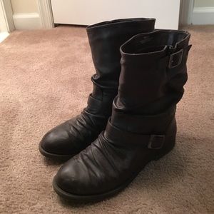 Short brown boots, size 9!