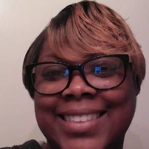 Meet your Posher, Laronda