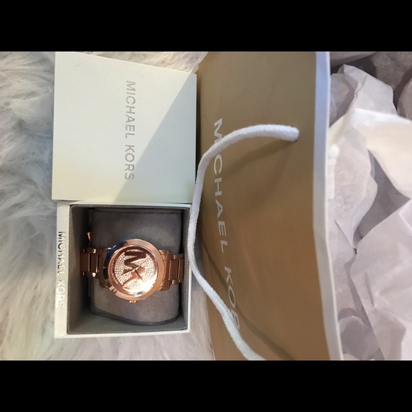 Brand New Michael Kors Watch Rose Gold - Picture 2 of 4