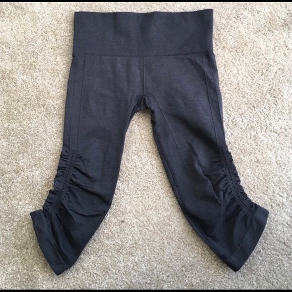 Lululemon Mid-Calf Legging Charcoal Grey 4