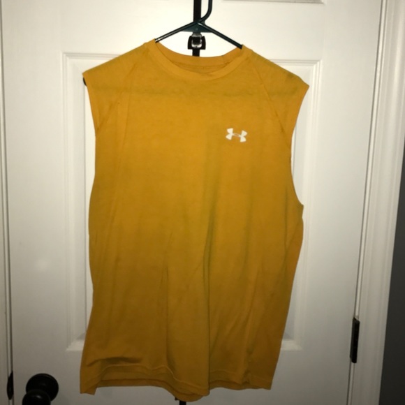 Cutoff under armour shirt
