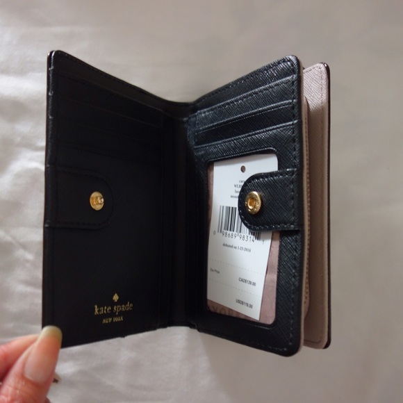 kate spade Handbags - Kate Spade Wallet **MUST SELL**