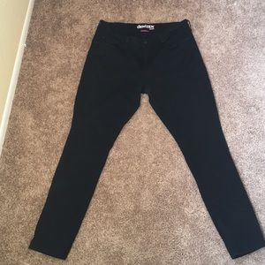 Levi's skinny jeans !